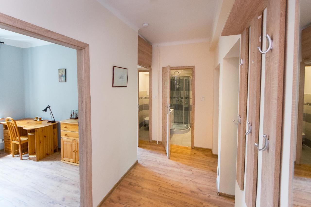 3-Bedroom Flat In City Center Krakau Buitenkant foto